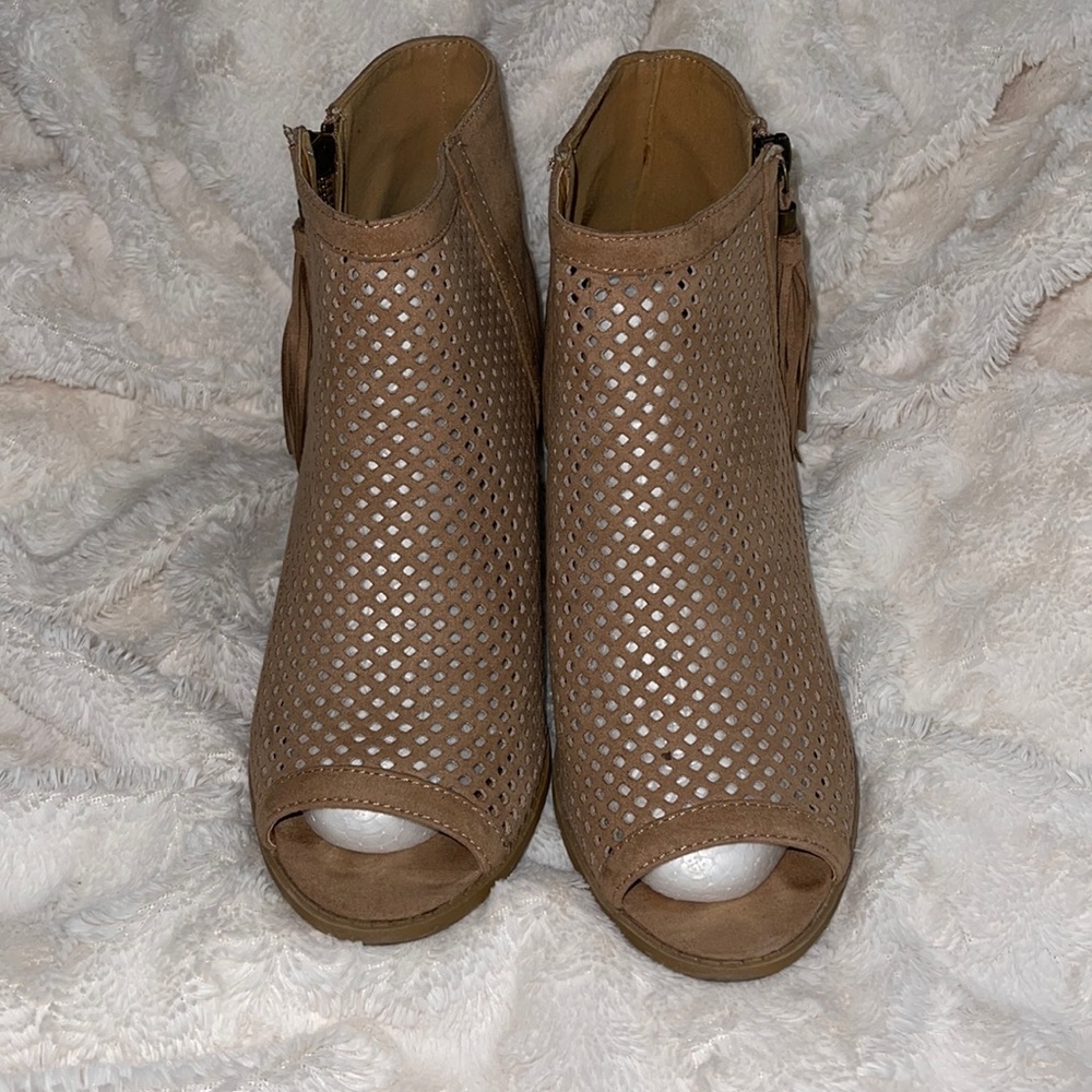 Ladies Peep Toe Bootie